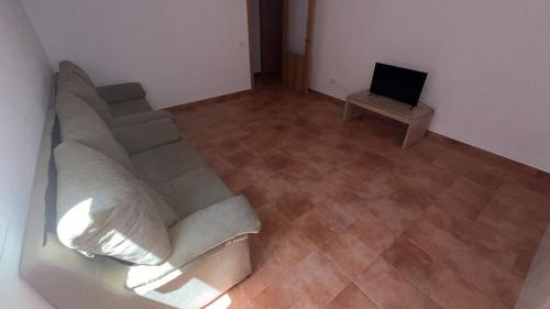 Navezuelas Hostel | Albergue La Parra