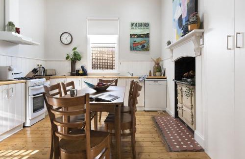 Daylesford House | Albert Cottage - charming miner's cottage in town