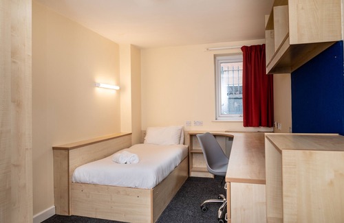 Liverpool Hotel | Albert Court - Campus Accommodation