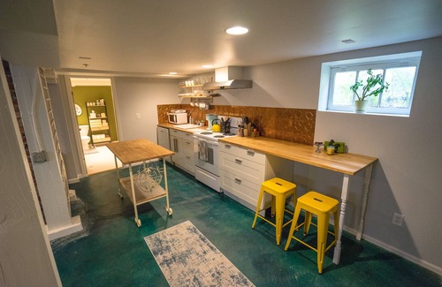 Alberta Apartment | Alberta Street Hideaway - Located in the heart of Alberta Arts District!