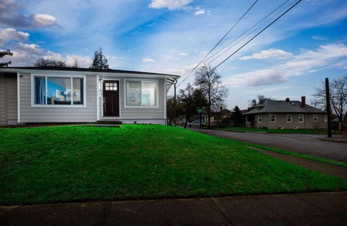Woodlawn House | Alberta Villa