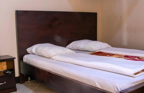 Western Uganda National Parks Hotel | Albertine Rock Hotel