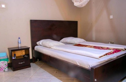 Western Uganda National Parks Hotel | Albertine Rock Hotel