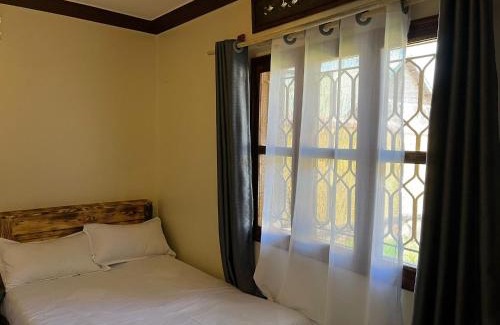 Central Kampala Bed & Breakfast | Albertine Vacations Cottages