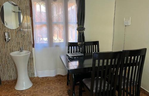 Central Kampala Bed & Breakfast | Albertine Vacations Cottages