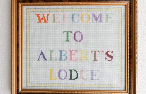 Lincoln House | Alberts Lodge