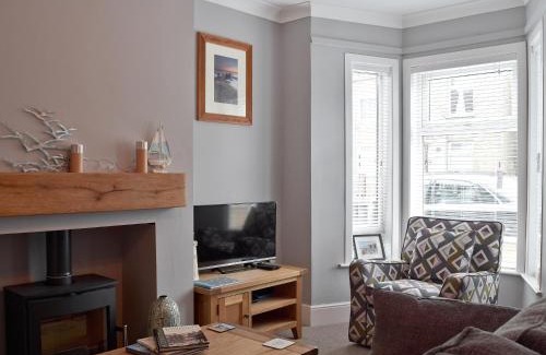 Lowestoft House | Albion Cottage