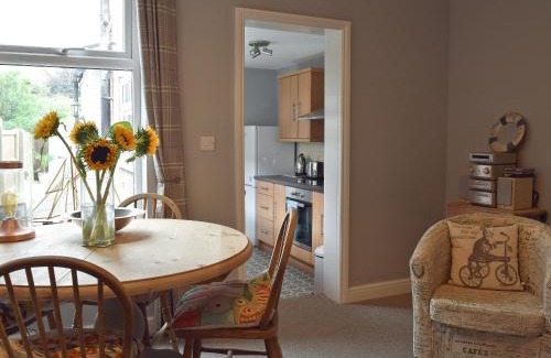 Lowestoft House | Albion Cottage