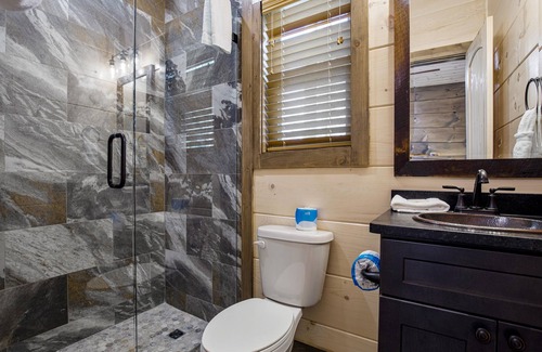 Rocky Grove Cabin | Albright Grove | Modern Tiny Home with Peaceful Wooded Views