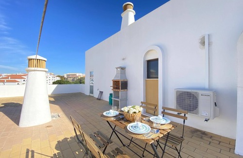 Areias de Sao Joao Apartment | Albufeira Central 8 by Homing