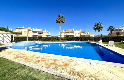 Pata de Baixo Apartment | Albufeira Valley 1 With Pool by Homing