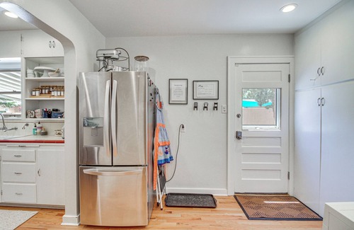 Nob Hill Cottage | Albuquerque Adobe Cottage: Yard, Walkable Area