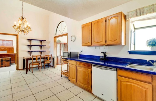 Paradise Hills Civic House | Albuquerque Home w/Spacious Yard & Fire Pit!