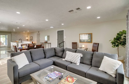 Paradise Hills Civic House | Albuquerque Oasis: Pool, Hot Tub & Putting Green!