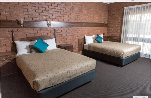 Albury Hotel | Albury Townhouse Motel