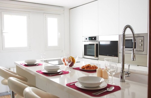 el Camp d'en Grassot i Gracia Nova Apartment | ALCAM ALIO CINE APARTMENT
