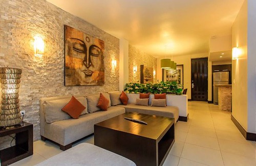 Downtown Condo | Aldea Thai 06 by Tripintravel