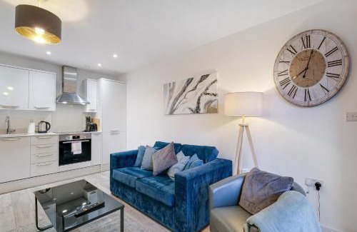Bushey Apartment | Aldenham Road 1 Bedroom Apartment Next to Bushey Station