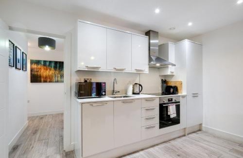 Bushey Apartment | Aldenham Road 1 Bedroom Apartment Next to Bushey Station