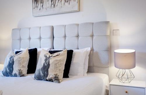 Bushey Apartment | Aldenham Road 2 Bedroom Apartment Next to Bushey Station