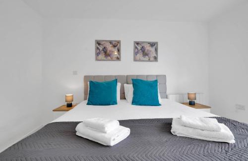 Bushey Apartment | Aldenham Road 2 Bedroom Apartment Next to Bushey Station