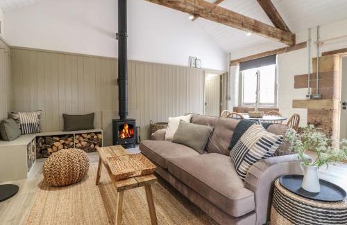 Crich House | Alder Cottage - Fold Yards