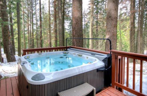 Yosemite National Park House | Alder Lodge