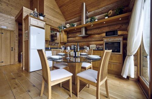 Thurstonfield House | Alder Lodge with Hot-tub