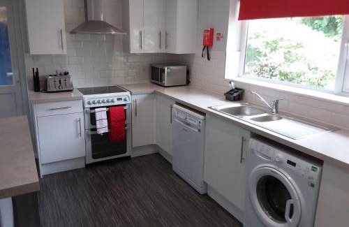 Wells-next-the-Sea Apartment | Alderman Peel High School Bungalow