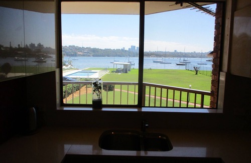 Drummoyne Apartment | Aldouragh Apartment by the water to relax.15 minutes by public transport to city