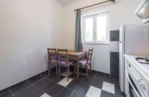 Dubrava Apartment | Alenka 2 - Beachfront apartment, 10 m from the sea