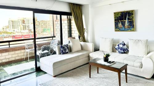 Ar-Raml 1 Apartment | ALEX HOMES - Gleem Cozy Apartments Direct sea view