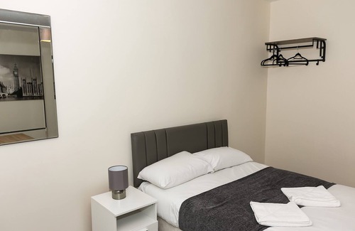 Sunderland House | Alexander Apartments Rooms 1