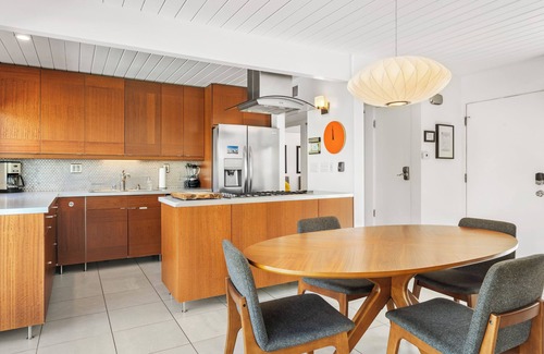 Sunmor House | Alexander Escape –Historic Alexander Home
