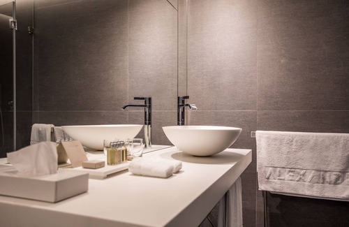Old North Hotel | Alexander Hotel– Tel Aviv