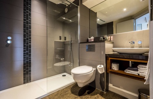 South Twickenham Hotel | Alexander Pope