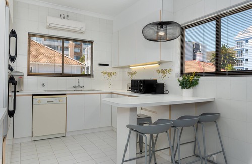 Sea Point Apartment | Alexander Road 7B