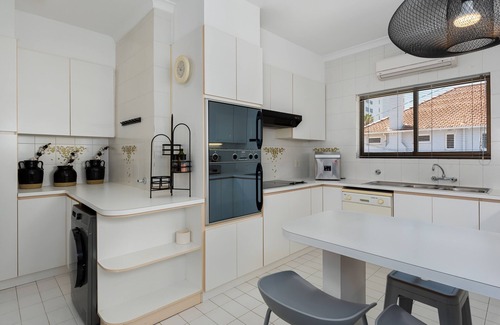 Sea Point Apartment | Alexander Road 7B