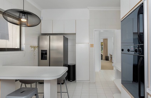 Sea Point Apartment | Alexander Road 7B