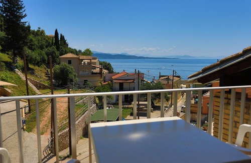Katavolos Apartment | Alexandra Apartment in Katavolos