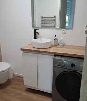 Miniac-Morvan Apartment | Alexandre