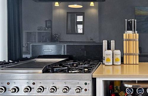 Alexandria House | Alexandria Abode Summ