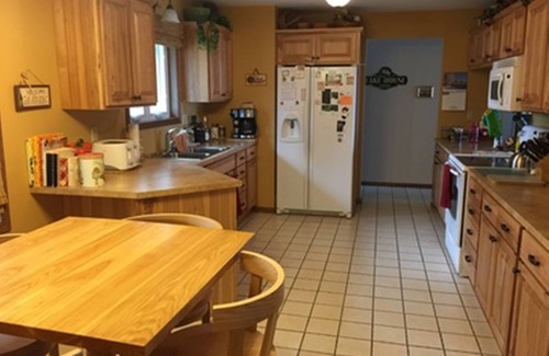 Alexandria House | Alexandria - Lake Cowdry - 100' Sand Bottom Beach, 4 BR, 3 BathnLic# 1879