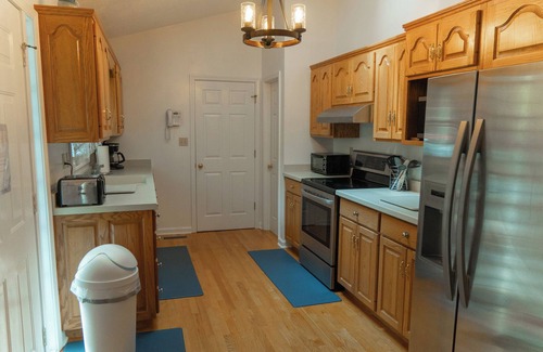 Moneta House | Alfords Getaway - Family Favorite, Sleeps 6, Amazing views