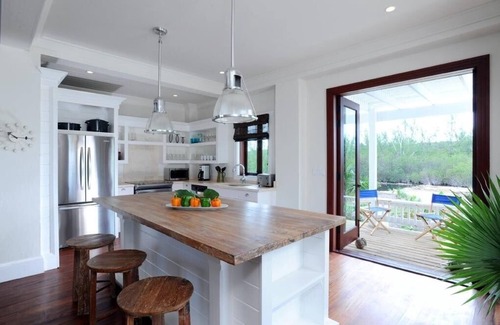 Governor's Harbour House | Alfred House & Cottage 6 Bedroom Home