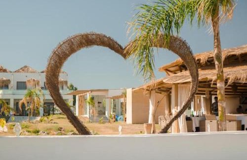 Haraki Hotel | Alia Beachfront Suites and Spa