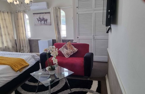 Greater Johannesburg Metropolitan Area Bed & Breakfast | Alicats Place Executive Lodge & Conference