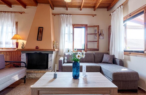 Corfu House | Alice Cottage in Viros Village