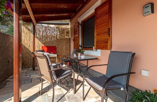Corfu House | Alice Cottage in Viros Village