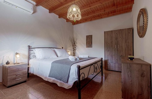 Corfu House | Alice Cottage in Viros Village